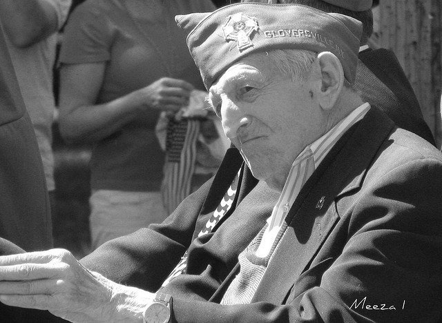 Vétéran manèges dans Memorial Day Parade Mai 2009, Gloversville, NY