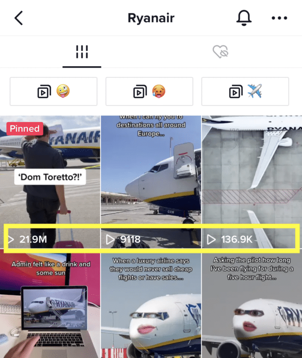 Le flux TikTok de Ryanair avec le nombre de vues affiché dans les vignettes vidéo